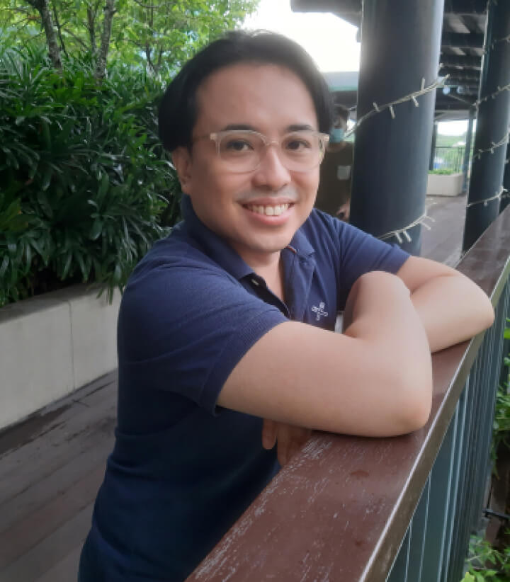 Staff member in the philippines
